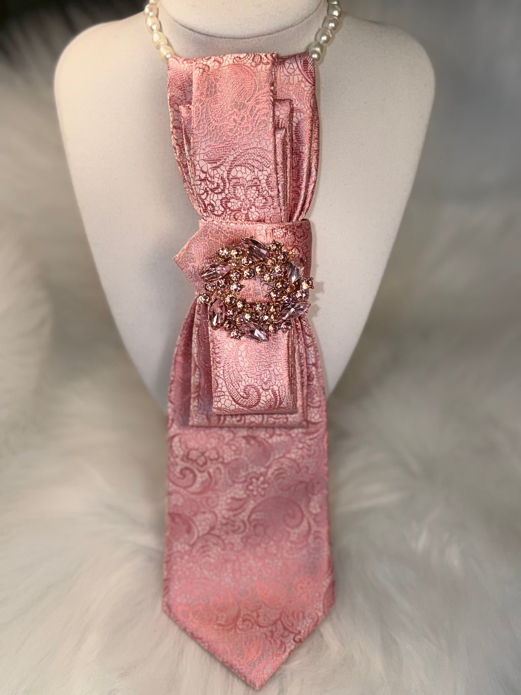 Pink Brocade Necktie Necklace with Sun-Shaped Soft Pink Brooch – Magical Prom Night